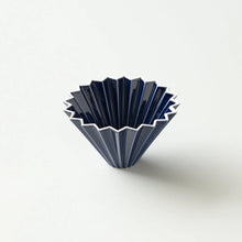 Load image into Gallery viewer, Origami Dripper S (Black) Code: 78764954 (with AS resin dripper holder)
