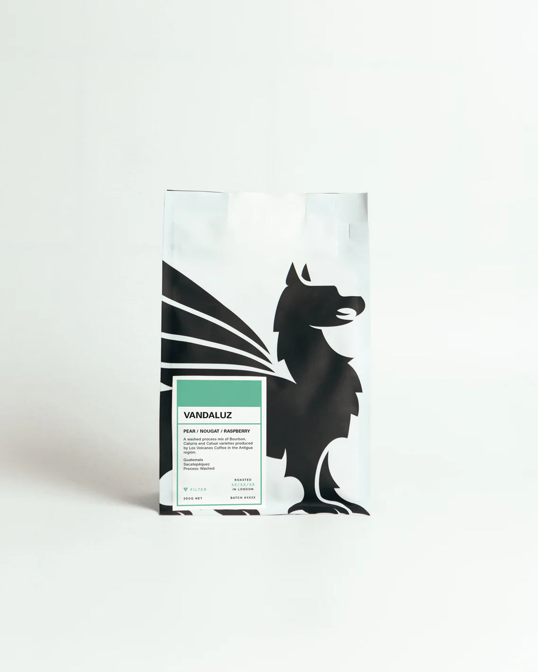 Square Mile VANDALUZ
PEAR / NOUGAT / RASPBERRY
A washed process mix of Bourbon, Caturra and Catuai varieties produced by Los Volcanes Coffee in the Antigua region.
Guatemala
Sacatepéquez
Process: Washed