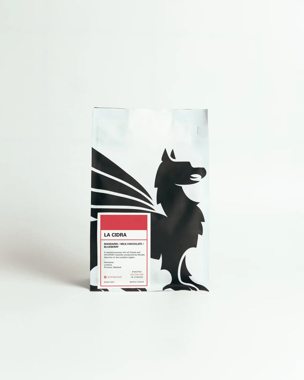 Square Mile (espresso) LA CIDRA
MANDARIN / MILK CHOCOLATE /
BLUEBERRY
A washed process mix of Catual and
1HCAFE90 varietles produced by Renato Sánchez in the Lempira region.
Honduran Lempira
Process: Washed