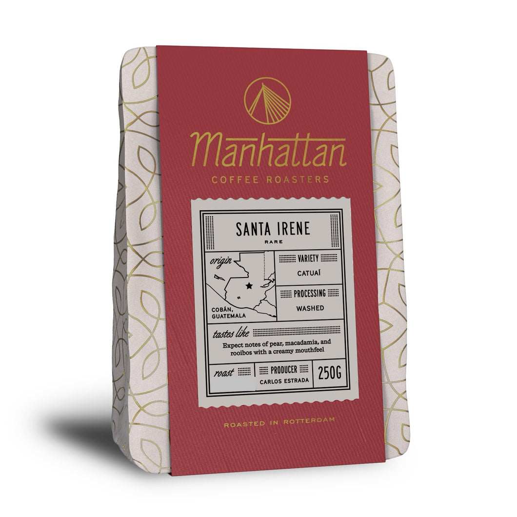 Manhattan (espresso) SANTA IRENE
CATUAI WASHED
COBĂN, GUATEMALA
tastes like
Expect notes of pear, macadamia, and rooibos with a creamy mouthfeel
CARLOS ESTRADA